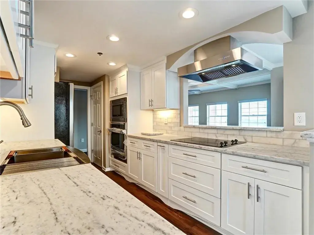 3435 Kingsboro Rd NE #1601