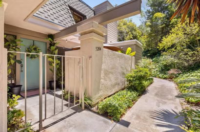 Lincoln Luxury Townhome